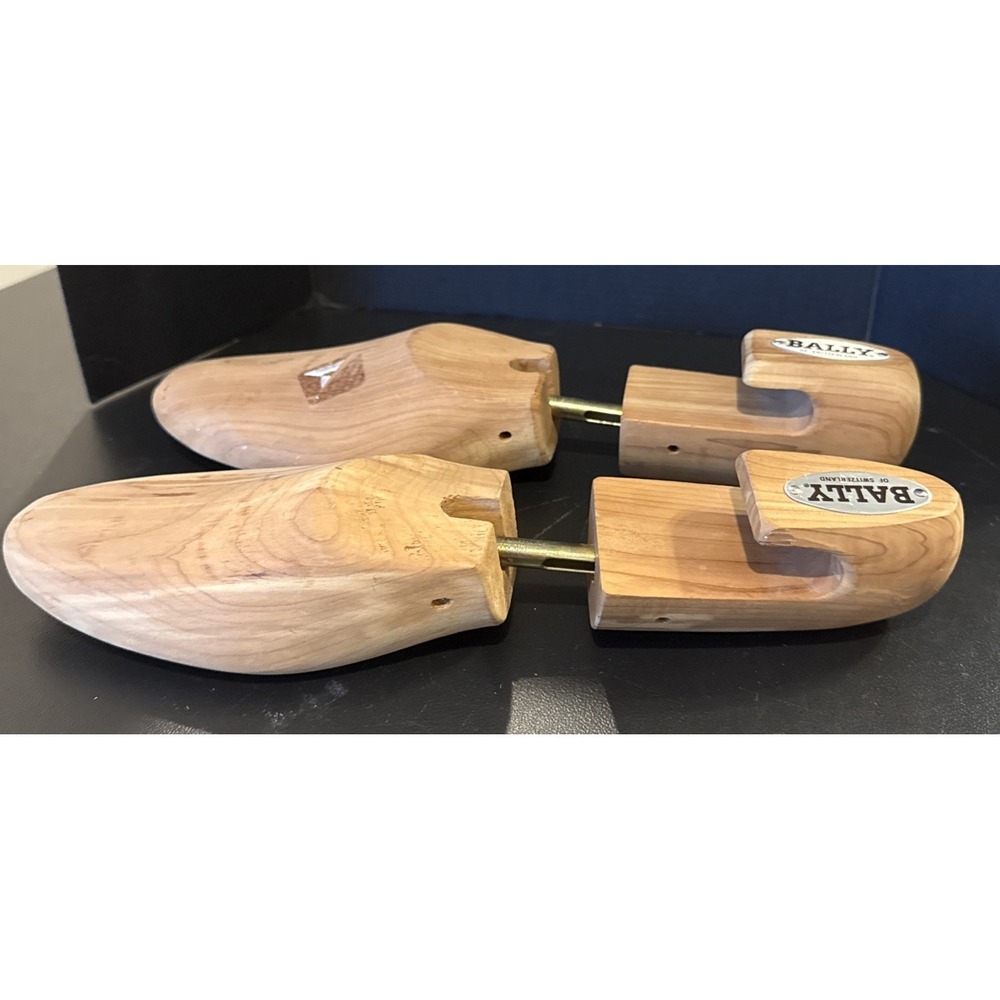 Vintage Bally of Switzerland Cedar Wood Shoe Tree Shape Keeper Size XL‎
